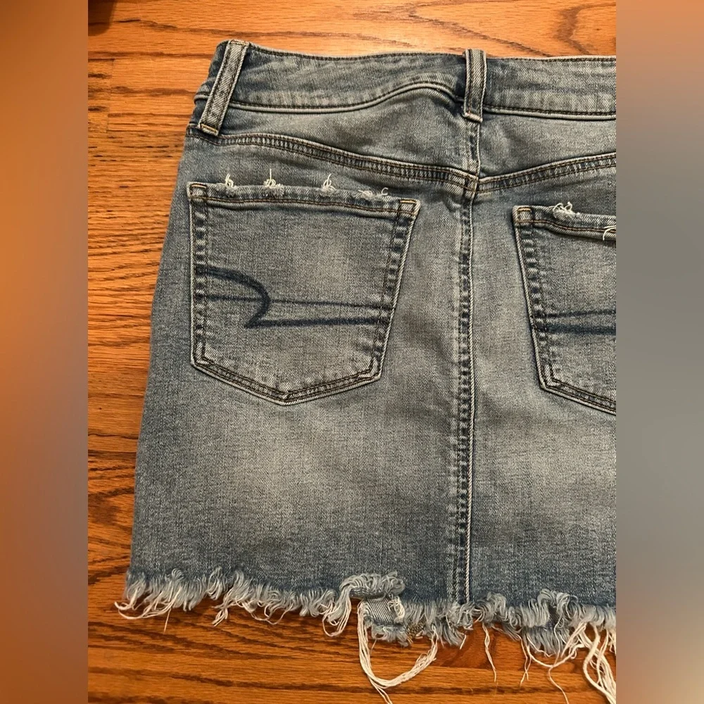 American Eagle Women's 6 Western Y2K Distressed Blue High Rise Mini Denim Skirt